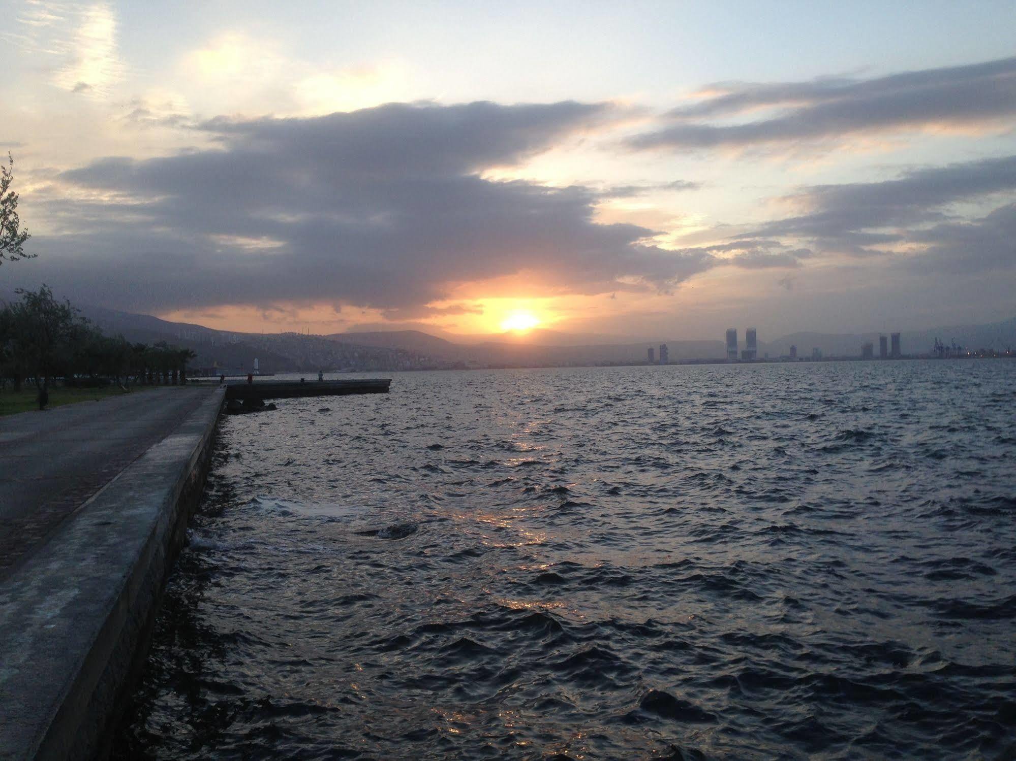 Guzel Izmir Hotel מראה חיצוני תמונה